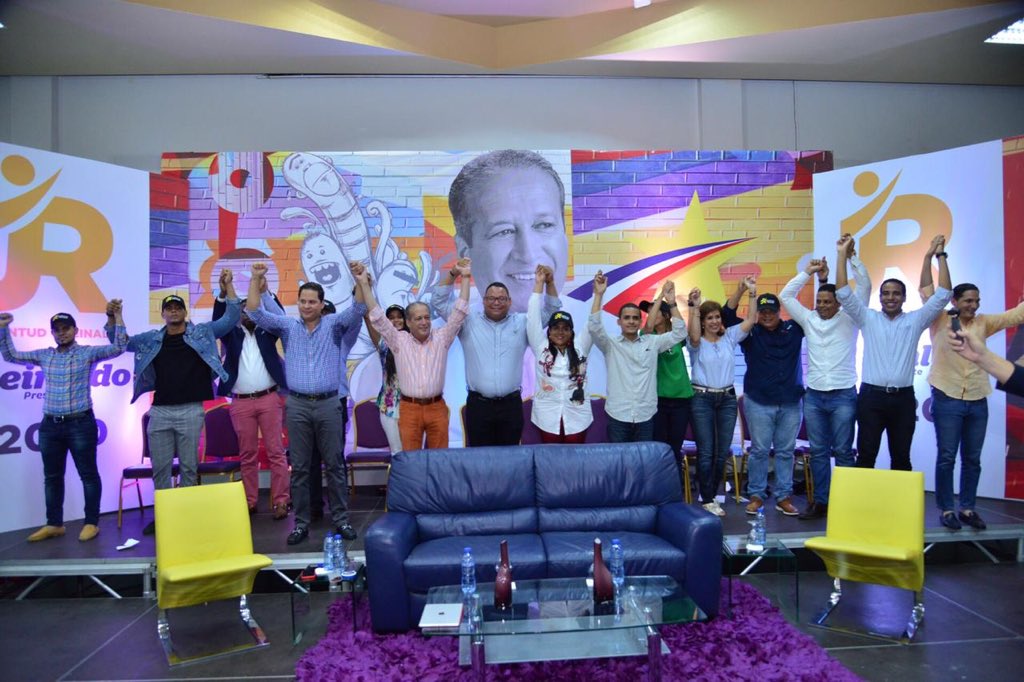 propagandarein2's tweet photo. Así concluimos la exitosa actividad [juventud con Reinaldo]. Felices y contentos del respaldo recibido. La Sangre Nueva que garantiza el triunfo y la unidad #PropagandaReinaldo #JuventudconReinaldo 

@reinaldoparedp @mikydisla https://t.co/SV5DGm7Ska