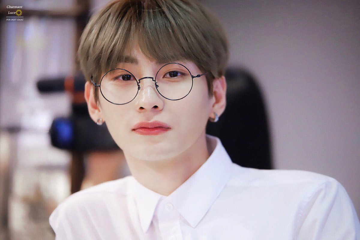 IN2IT_6's tweet photo. Light brown  •  with glasses

sexy oppa #아이젝 #Isaac #인투잇 #IN2IT #RunAway #소년24 #BOYS24 https://t.co/YYs2AdnJRl