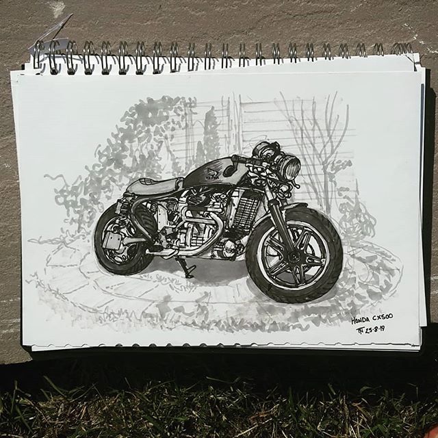Plans for an adventure in the Peaks fell through this weekend but I didn't want to miss out on getting some sketching time in. @bamskin's shiny Honda CX500 was a brilliant model. I really enjoy the state of flow I find when drawing ridiculously detailed … ift.tt/2zmGc1Q