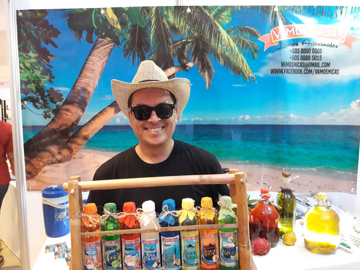 oscarviva13's tweet photo. #ExpoPyme2019 emprendedores nicas demostrando sus creaciones. Hoy último dia en el #OlofPalme @VivaNicaragua13 https://t.co/NkZsHoWkdN