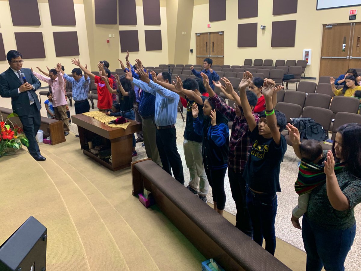 KentuckyNaz's tweet photo. The Kentucky District welcomes our newest congregation—Myanmar Christian Assembly. I was honored to preach this afternoon as Pastor Ling Kee translated. So thankful for this church’s heart to reach Bowling Green. #kynaz #newstart #churchplanting #renewequipconnect #RECkentucky https://t.co/LxGbhBOyW4