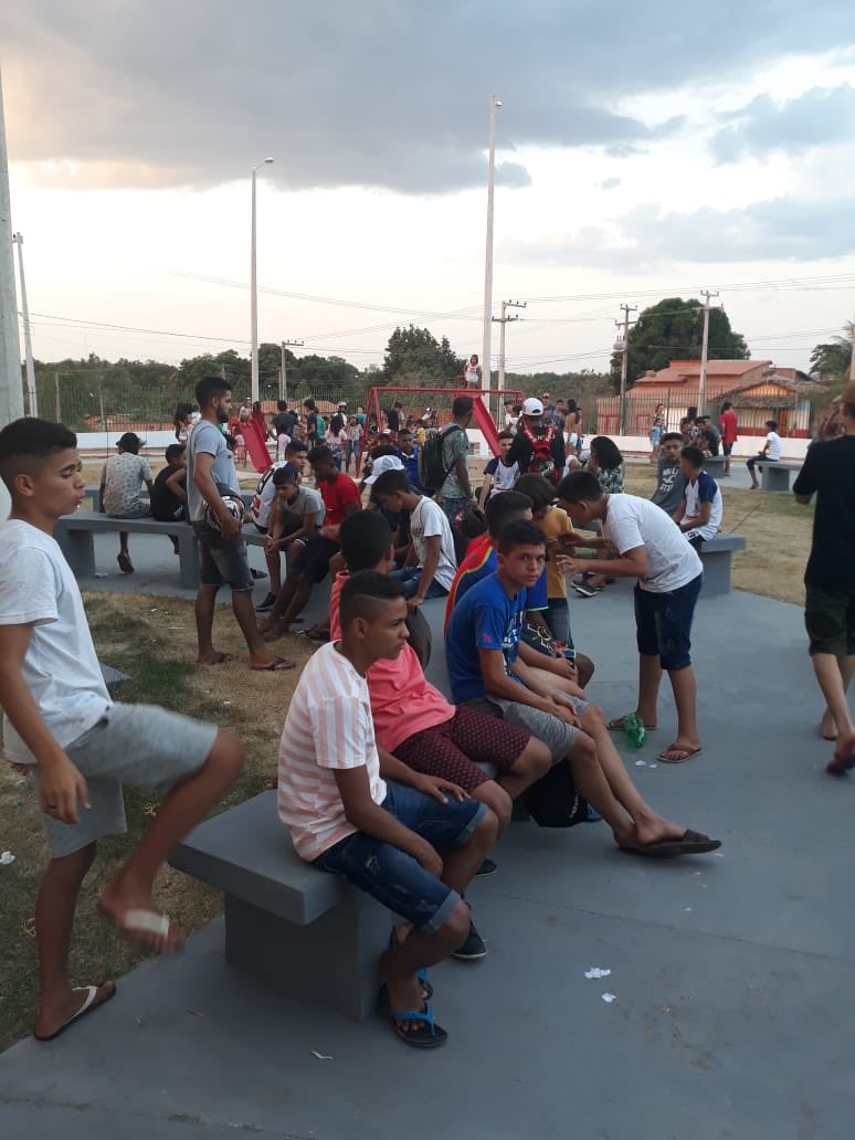claytonoleto's tweet photo. Morador de Amarante me enviou estas fotos, que mostram a alegria da população usando o Complexo de Esporte e Lazer inaugurado ontem pelo Gov. @FlavioDino. Equipamento público já incorporado à rotina da cidade. Parceria @SinfraMA e @sedel_ma. https://t.co/W3w6kYGbdE