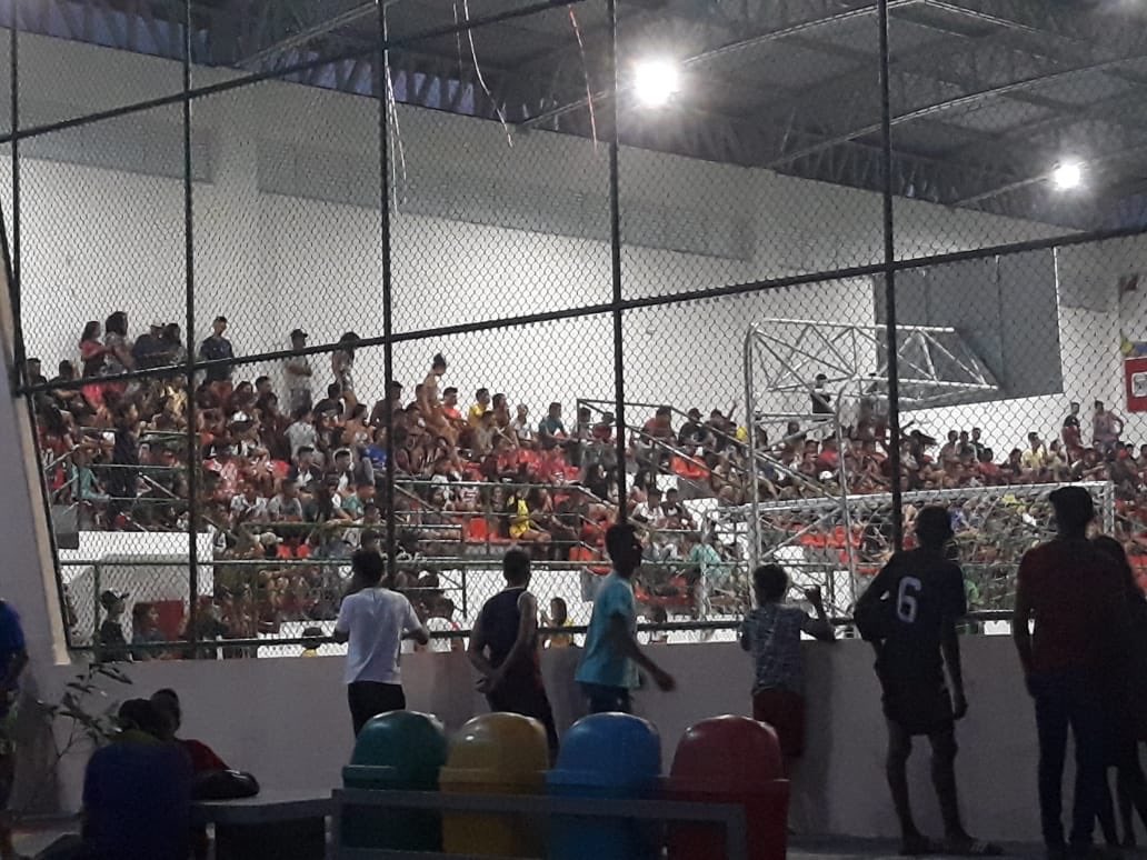 claytonoleto's tweet photo. Morador de Amarante me enviou estas fotos, que mostram a alegria da população usando o Complexo de Esporte e Lazer inaugurado ontem pelo Gov. @FlavioDino. Equipamento público já incorporado à rotina da cidade. Parceria @SinfraMA e @sedel_ma. https://t.co/W3w6kYGbdE