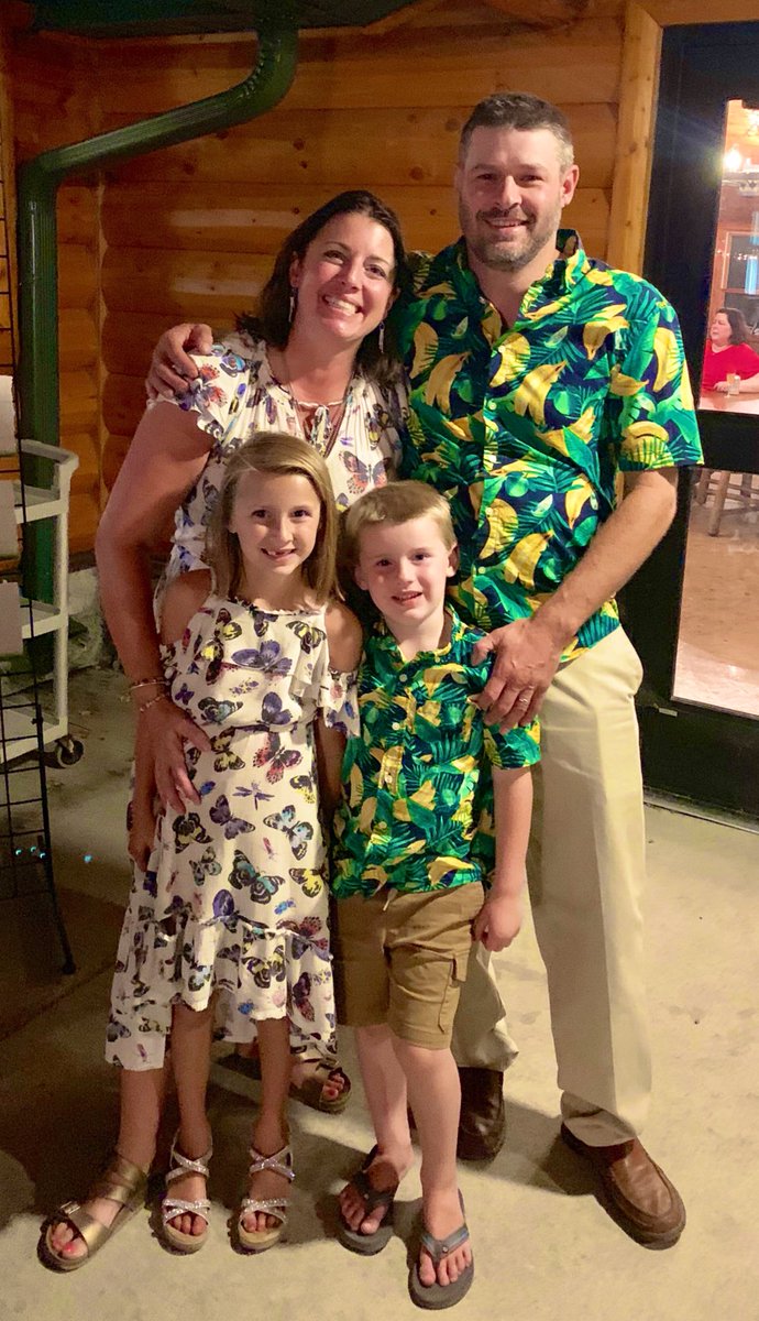 jennytink76's tweet photo. Family Wedding π© π°π» was so much fun last night! #PUTARINGLEONIT @djfountain @FontaineFairy @alexjlafontaine @_Maromi_ https://t.co/fZlCkBmuGZ