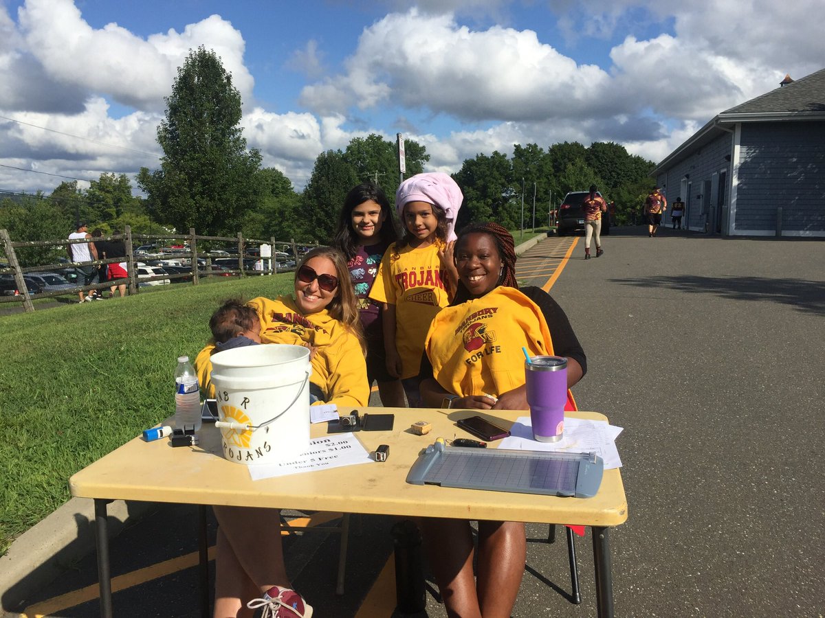 DAYOinfosports's tweet photo. The Danbury Trojans hosted the SCPW Jamboree!  A shout out to all Coaches, players and volunteers!!  The Danbury Community is invited to our upcoming Football and Cheer Pep Rally.  Join us on Friday, September 6th from 5:30 to 7:30 pm.   More information coming soon!! 🏉❤️🧡 https://t.co/aTYyrtAzPZ