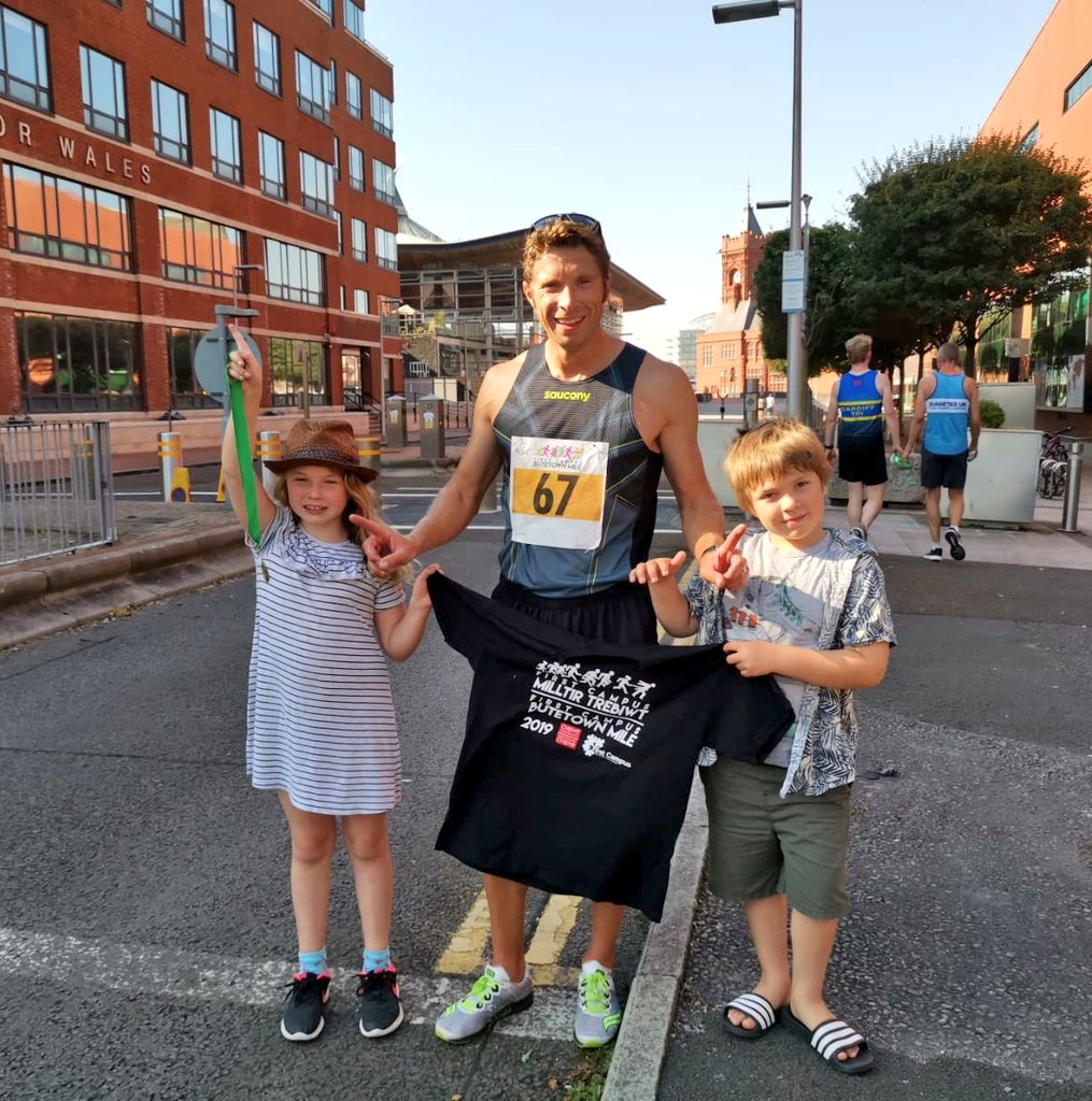 TeamThie's tweet photo. Fun morning at the @butetownmile with a 4:28 win &amp; UK M40 lead time. Then onto Clevedon to catch up with family &amp; to top off a good day @ThomasIeuan gets his 4th medal at the @BritAthletics champs. Well deserved for all his hard work &amp; pervervence🥉👏👏👏 #RunHardBeStrongThinkBIG https://t.co/upV7zyBViM
