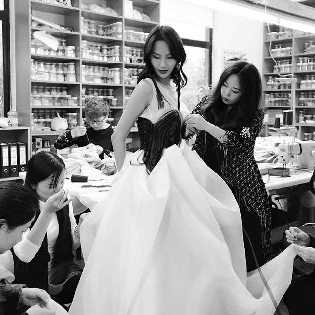 parischerie's tweet photo. You’re invited | Grace Chen’s ‘Salon Tea’ | Melbourne Fashion Week @sofitelmelbourneoncollins Link in Profile | #limitedtickets #chinesehautecouture #melbournefashionweek2019 #melbournefashionweek @gracechencouture https://t.co/1Lk60BpHZV https://t.co/hJNrneT7mC