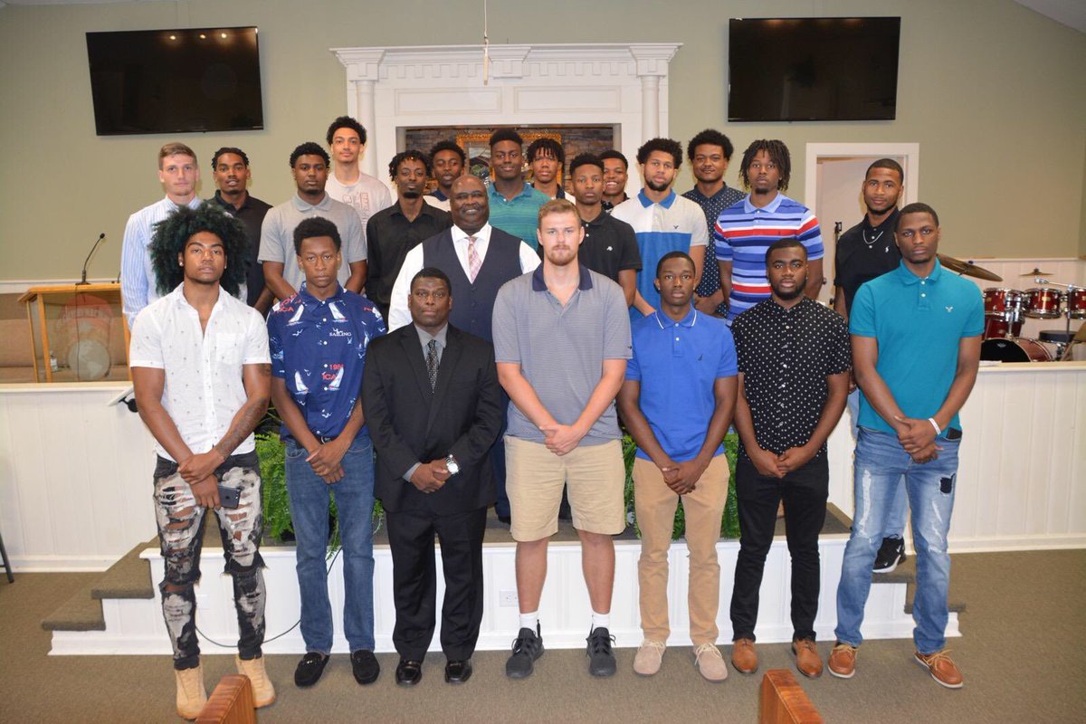 CStateMBasketB's tweet image. Thank you to Rev. Kenny L. Anderson &amp;amp; the Mount Calvary Missionary Baptist Church for hosting the @columbiastate Men’s Basketball Team today!!!
GO CHARGERS!!!
#Community