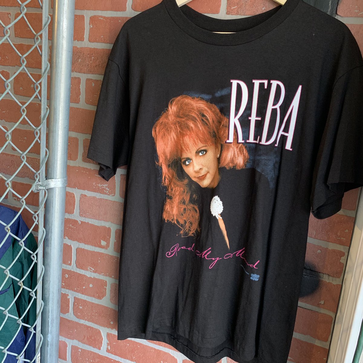 staxaustin's tweet photo. I Love You @reba https://t.co/1txidwv8mn