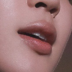 jiggukharmony's tweet photo. jimin lips apreciation - a thread https://t.co/v4FqdxNUmT