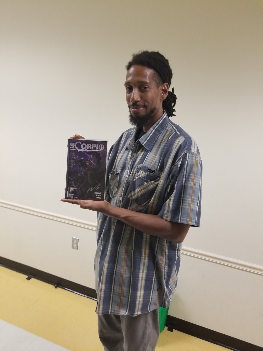 IVWall's tweet photo. Great Weekend out here at #Onyxcon!! Folks are loving #Scorpio and it warms my heart! 😀😭
#EveryoneHasASign
https://t.co/m3bVMF9Eom https://t.co/JywR7P1CY0