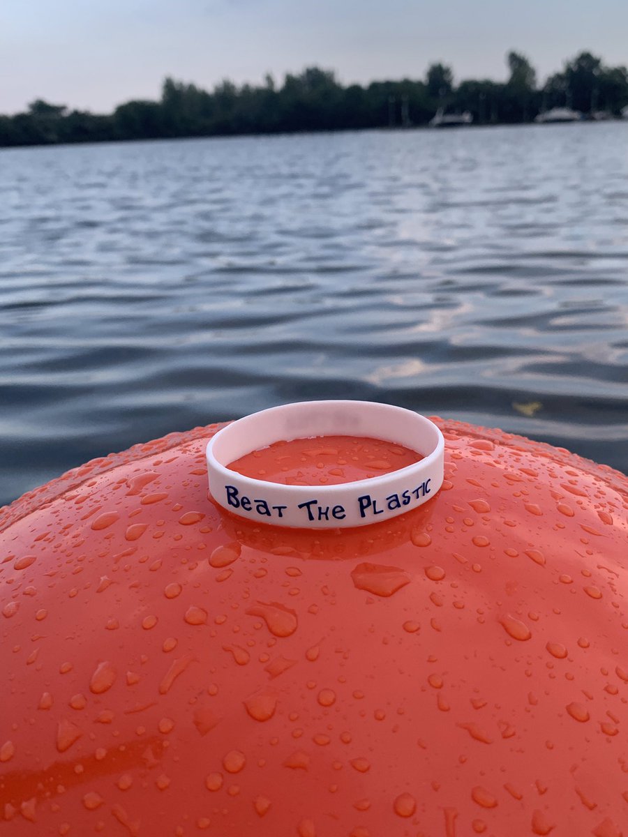 beattheplastic's tweet photo. 🐬FREE BRACELET GIVEAWAY!!🐬

1️⃣ Hit that follow button
2️⃣ RT this tweet 
3️⃣ Look into your DMs to confirm your address!

#giveaway #contest #ContestAlert #freebracelet #TwitterPhilantropy #ocean #plasticfree #plasticpollution #plasticwaste #freestuff #FreeShip #zerowaste https://t.co/742rXzGGyC