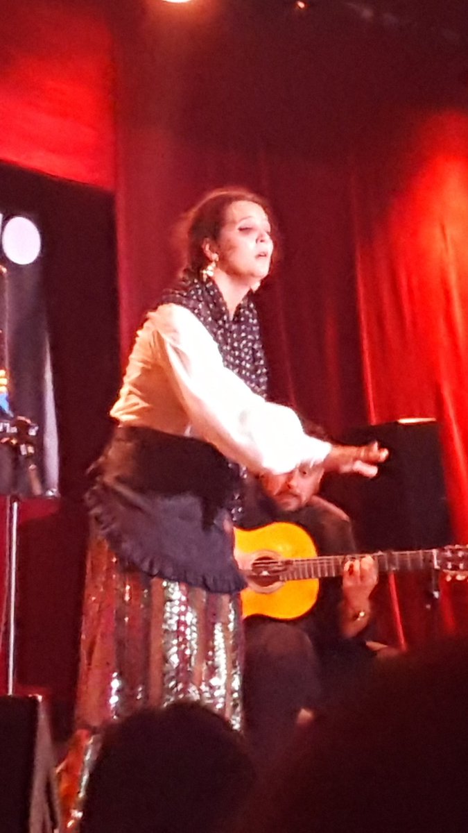 Mertxe_Beriain's tweet photo. Quemando el final del VIi @flamencoonfire 🔥 con la espectacular actuación de @Palomafantova en @HotelTresReyes .#onfire2019 https://t.co/3ZfVvEkEx1