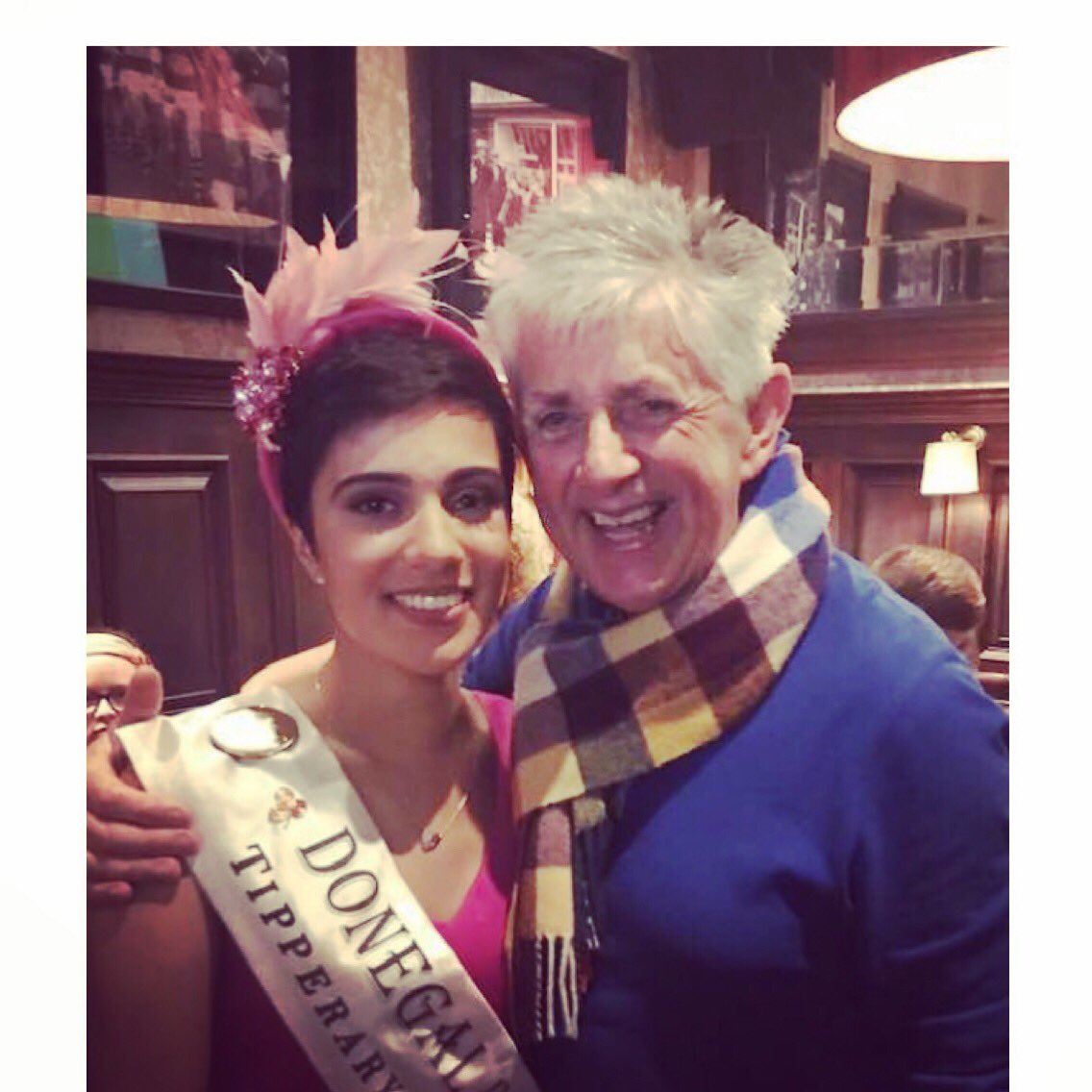 BespokeColette's tweet photo. Chloe the gorgeous Donegal Rose with @DonegalNoel in Tralee. So proud of this fabulous lady. Best of luck Chloe 💗 #RoseofTralee #Donegal https://t.co/iJICzRXCXI
