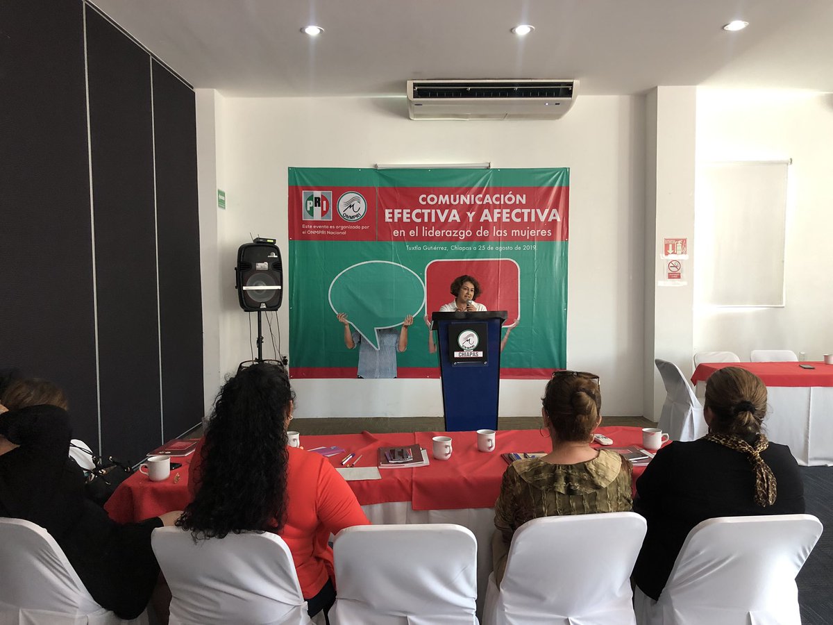 ruthpensa's tweet photo. Continuamos aprendiendo en la construccion del mesaje en el taller "Comunicación efectiva y afectiva en el liderazgo de las mujeres" organizado por el @OnmpriNacional para las Mujeres Priistas del Estado de Chiapas Ponente Armando Quiñones. #LaCausaNosUne https://t.co/rydSTKcAMH