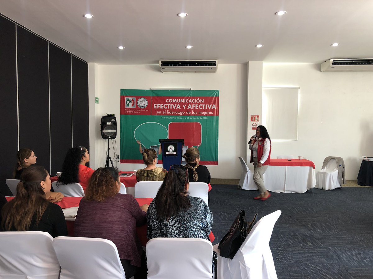 ruthpensa's tweet photo. Continuamos aprendiendo en la construccion del mesaje en el taller "Comunicación efectiva y afectiva en el liderazgo de las mujeres" organizado por el @OnmpriNacional para las Mujeres Priistas del Estado de Chiapas Ponente Armando Quiñones. #LaCausaNosUne https://t.co/rydSTKcAMH