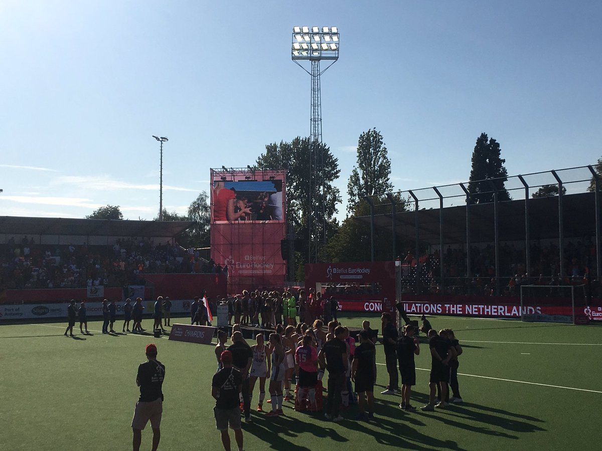 samhockeygold's tweet photo. What a fabulous finals weekend @eurohockeyorg @ScottishHockey @EnglandHockey @HockeyWales @GBHockey @FIH_Hockey @hockeybe #HockeyFamily at its best #antwerp2019 #ehf2019 https://t.co/72311f5qvq