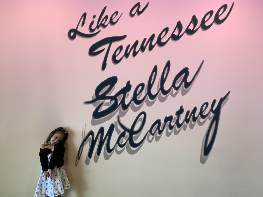 oliversshaw's tweet photo. This was my niece’s favorite photo op (“because the colors are so pretty!”) and I don’t think you can tell at all 🤣🥰 #TheLoverExperience @taylornation13 https://t.co/L47Kbqx7DE