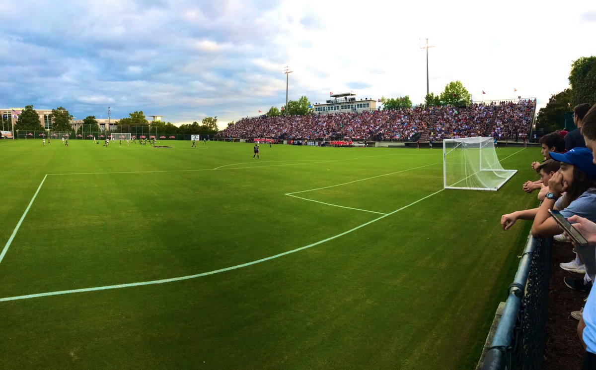 sotosays135's tweet photo. We didn’t come away with a “W”, but it was awesome seeing my @williamandmary #tribe play in Columbia, SC tonight! They played their hearts out! ⚽️💚💛 #GoTribe @TribeAthletics #alumni #womenssoccer #lookatthatcrowd https://t.co/fkuXJPUQ0Y