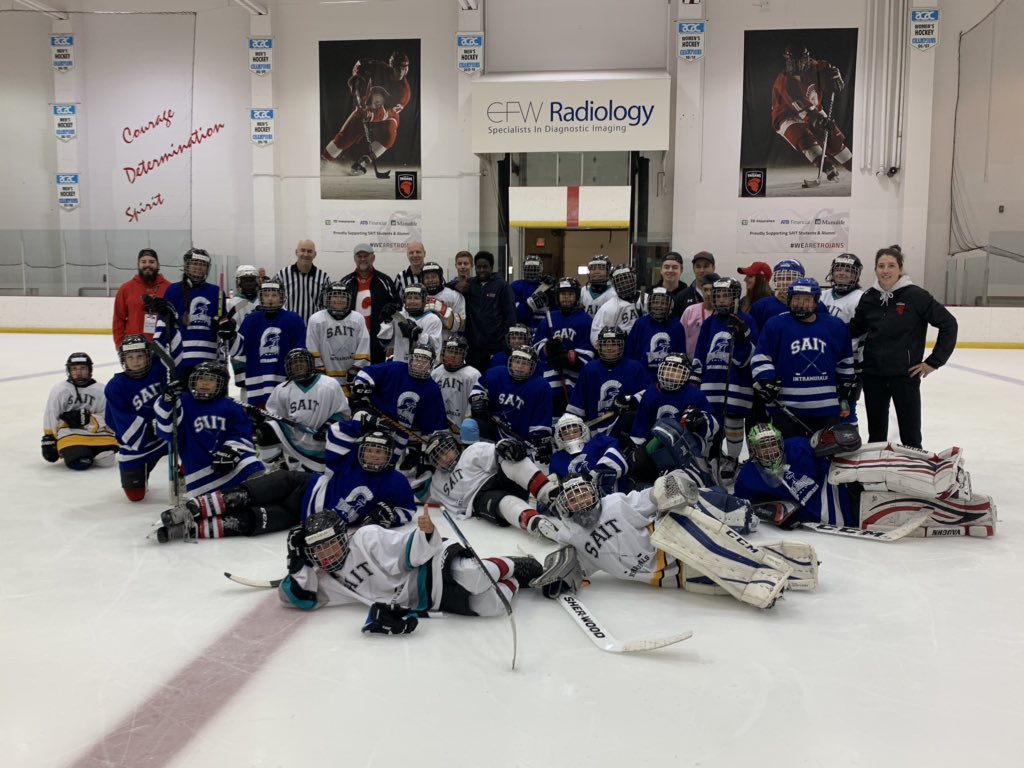 Coachbathurst's tweet image. What a great weekend!  Hockey is a great tool to make us a better community and I’m proud to be apart of such a great camp with great volunteer and even better kids! Thank you @CSECRKerr for giving us the platform to work with such a great group of people #devcamp19