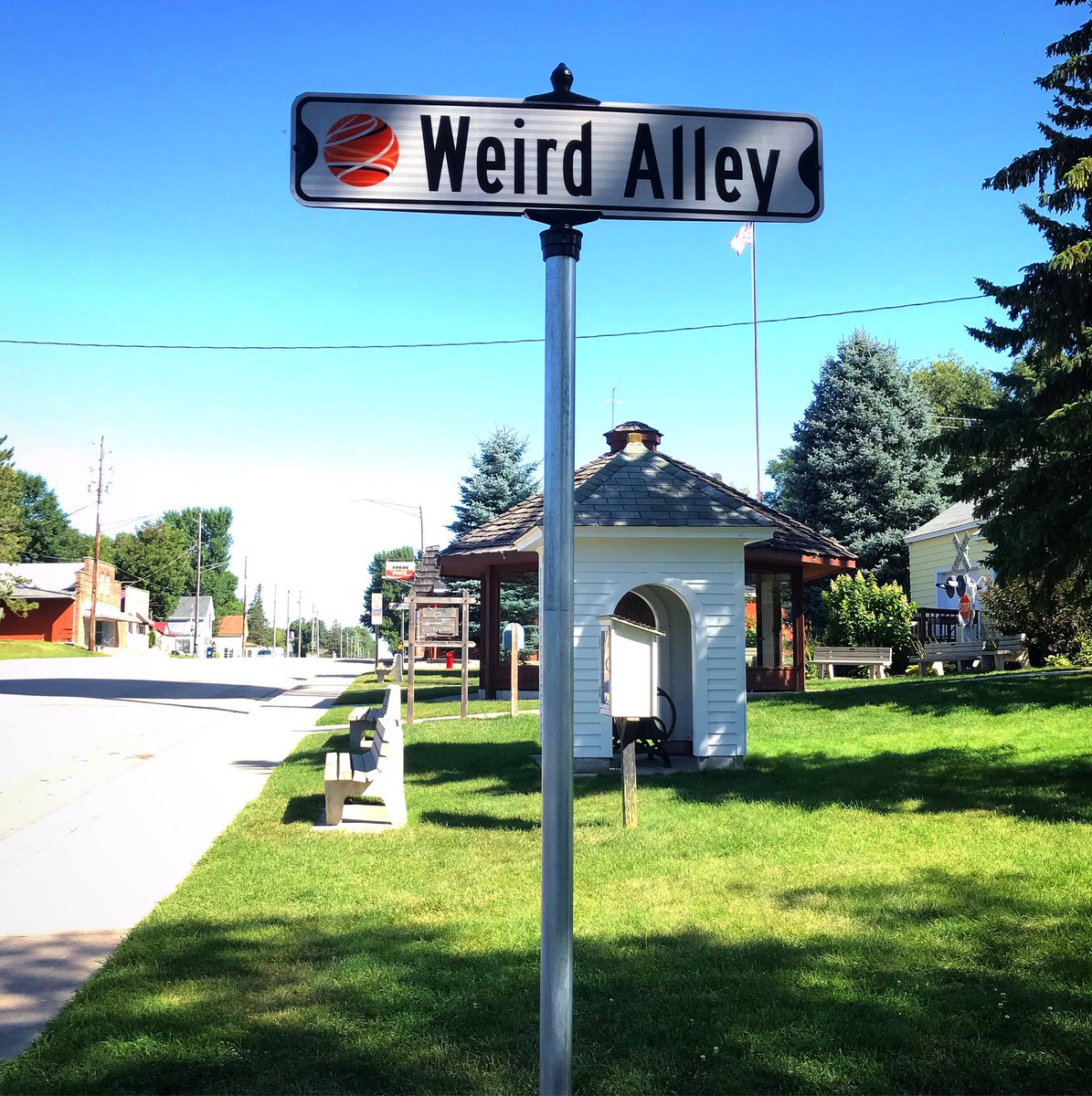 alyankovic's tweet photo. Sure, the Grammys and platinum albums are nice and all, but now I know I’ve finally made it: they just re-named the alley next to the Darwin, MN Twine Ball. https://t.co/WyioxUONvQ
