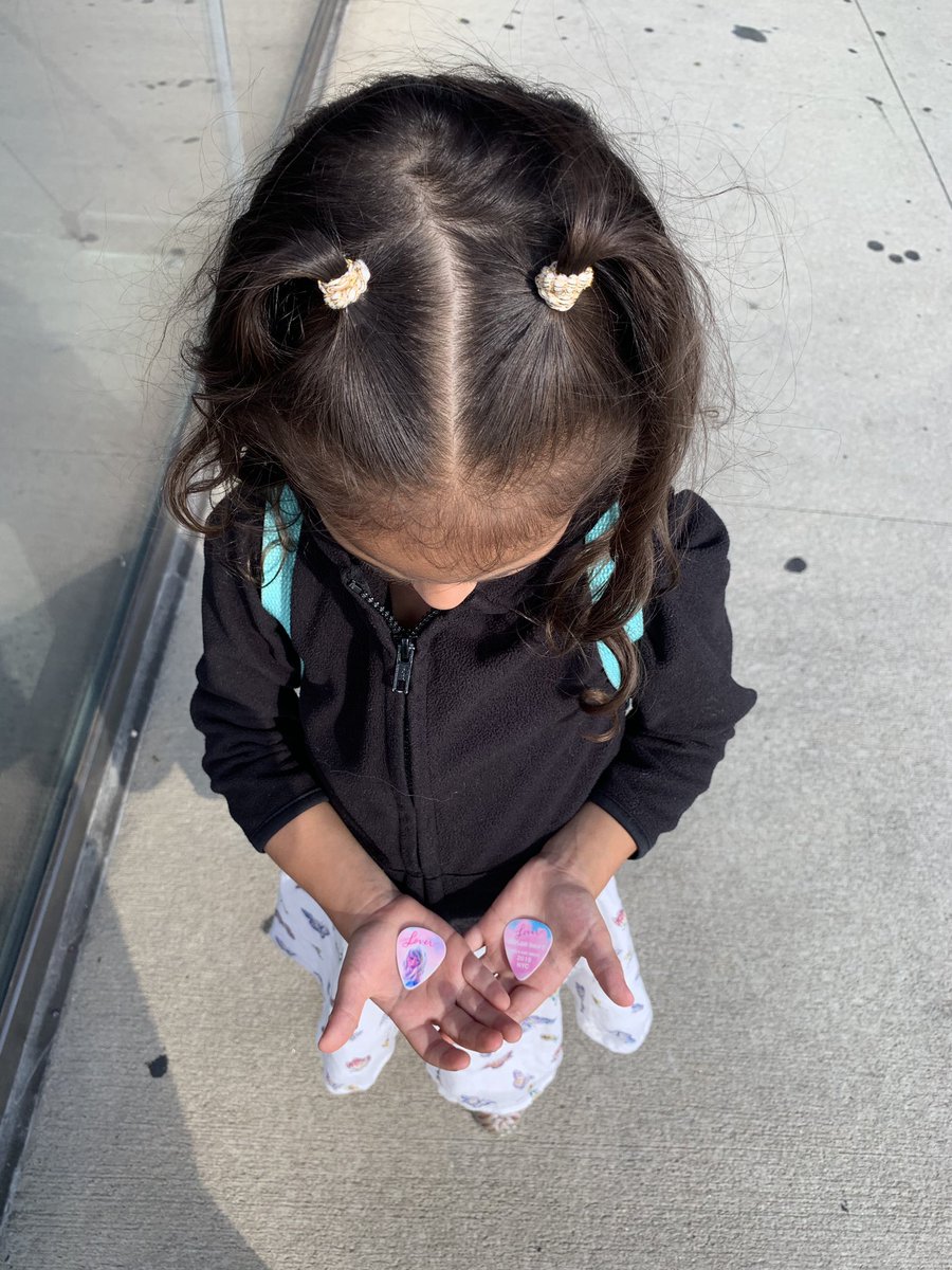 oliversshaw's tweet photo. They gave us picks as we were leaving but Mia didn’t get one. she started sobbing. We told her ask the person nicely if she could have one too &amp; oh my gosh!!! That person was soooo nice to her!! They gave her THREE so she could “give to her friends” brb CRYIN #TheLoverExperience https://t.co/KLzhzNW6xG