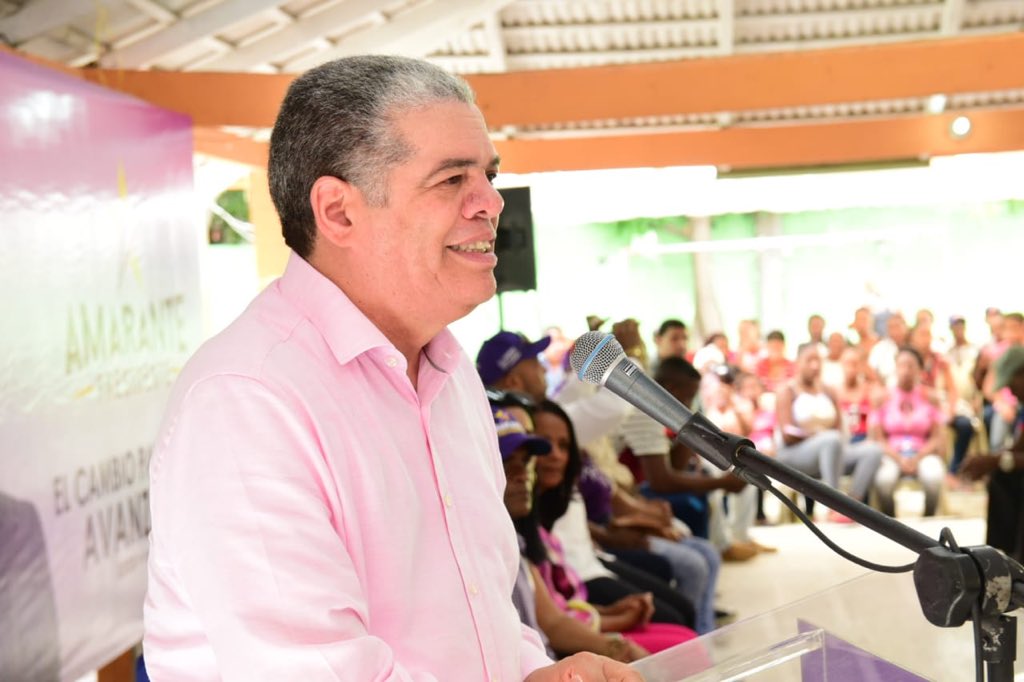 Una de nuestras tareas será derribar las trabas que impidan su crecimiento, Y multiplicar la {PROPUESTA de las EXPORTACIONES}  es una prioridad puesto que supone un eje fundamental del desarrollo nacional. #AmaranteConLaGente