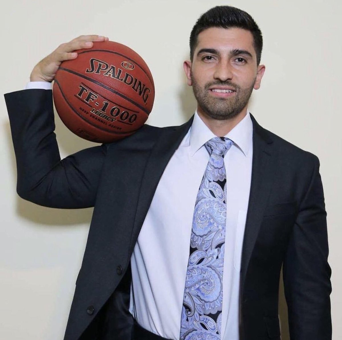 CoachOlano's tweet image. NO HAY FORMULAS, PERO... trabaja en algo que te guste y jamás trabajaras en tu vida. 💯🏀 #AlwaysPush #basketball #life #ballislife #spalding @spaldingmexico  #coachbasketball