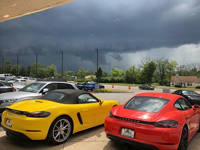 DrivePorsche's tweet photo. This could of been bad... but luckily, it all just blew by https://t.co/C8KFZAIPAd