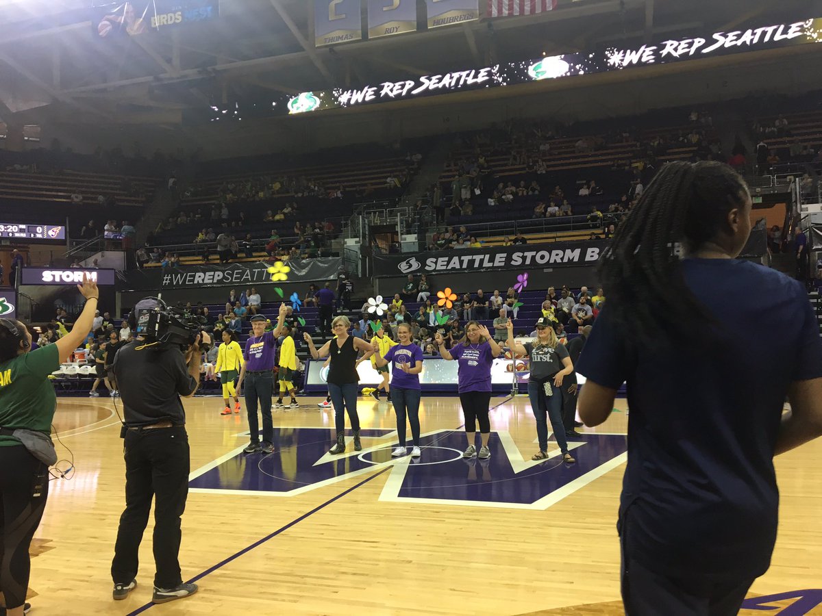 ALZ_WA's tweet image. On the court for Alzheimer’s Awareness night with @seattlestorm #endalz #werepseattle
