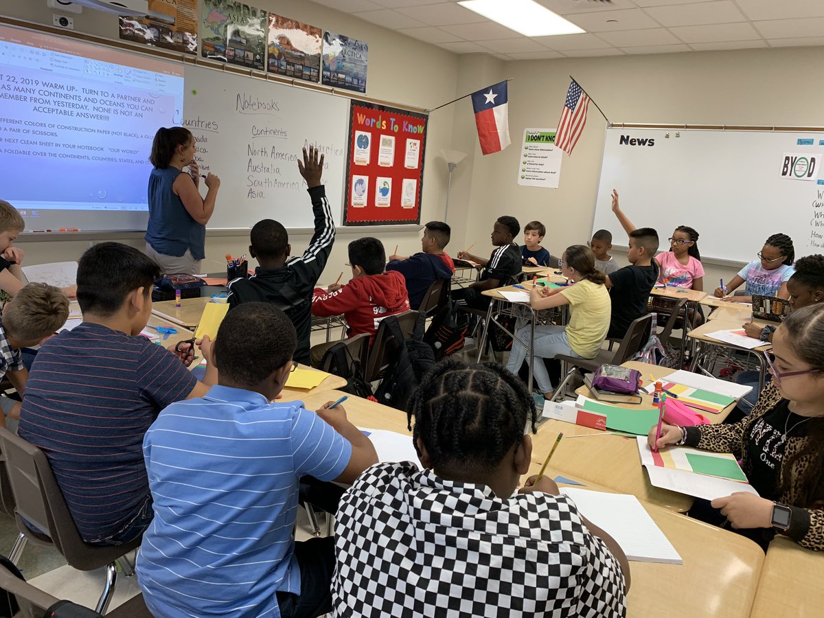 RpjhSS's tweet image. Look at a few happenings from the sixth grade team. @RodeoPalms @AlvinISD_ELL #LevelUp #education #teaching #Creative #literacy