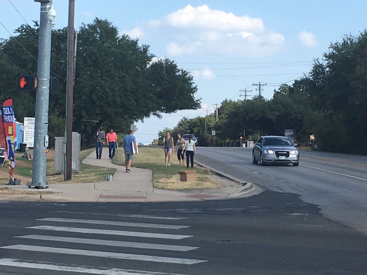 trey_kent's tweet photo. 30 from our #RevivalCry class hit the streets in the heat this afternoon and gave away more than one Bible every minute! https://t.co/vLYGAeANDS