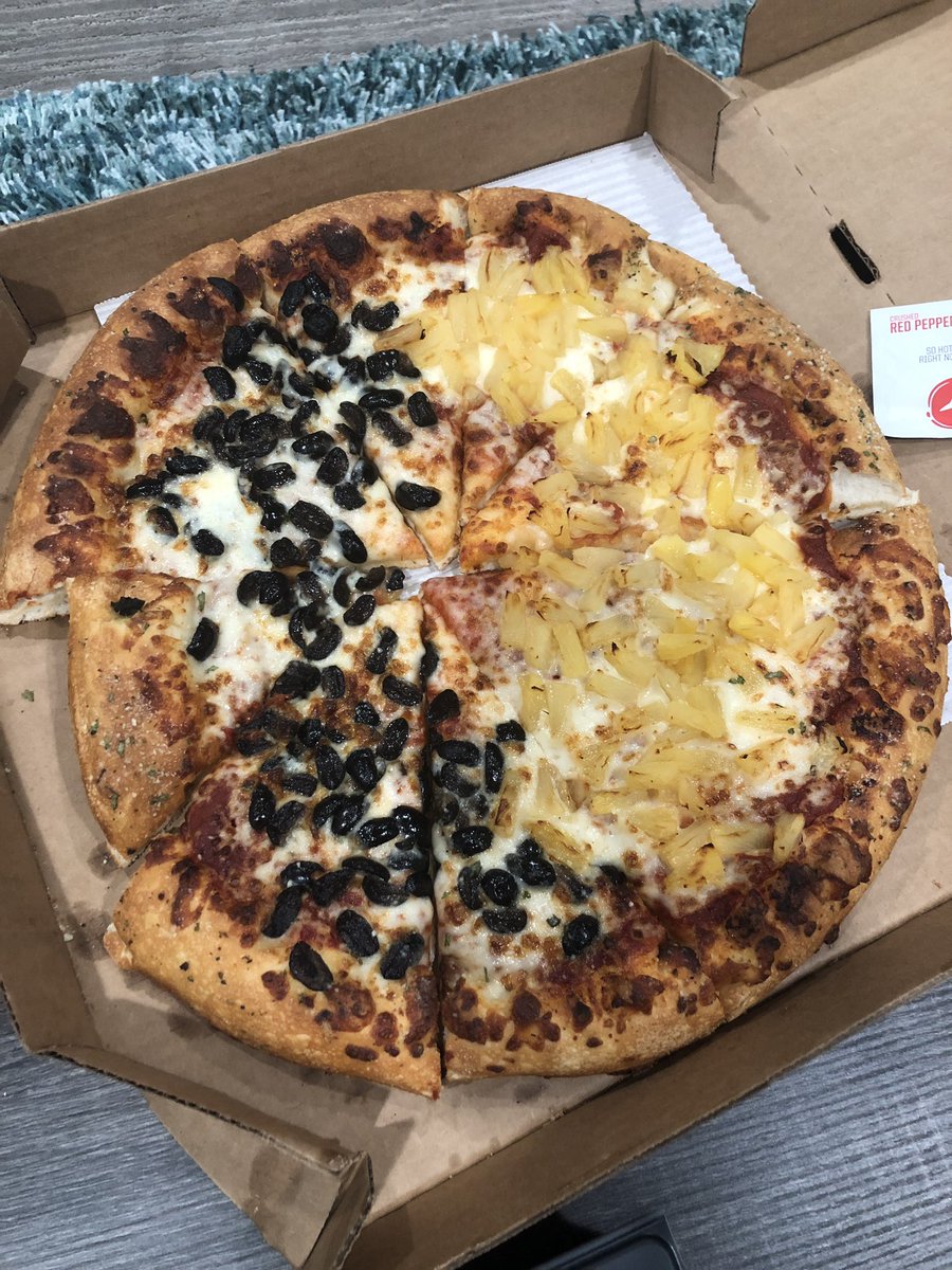 xhemoen's tweet photo. @pizzahut What’s going on here?? Picked our pizza up, got home and openythe box to this. Cut so disproportionate and slightly burned. Also a slice that seems way too small to even be part of the same pizza. https://t.co/ks2aYedBDZ