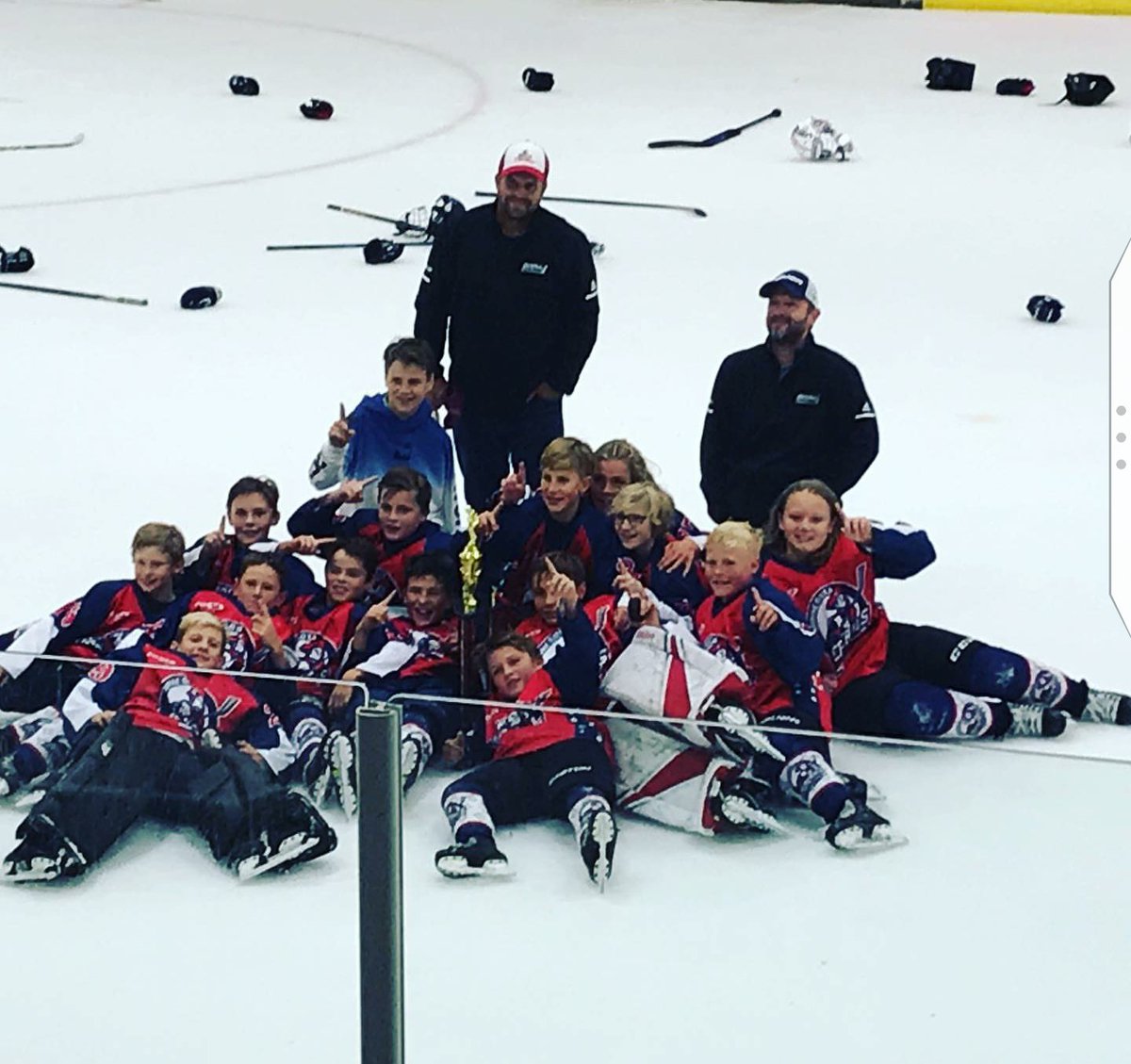 mngenerals's tweet photo. 08 Generals Elite #SummerFinale #GoGens Champions! https://t.co/1giEp6YBlE