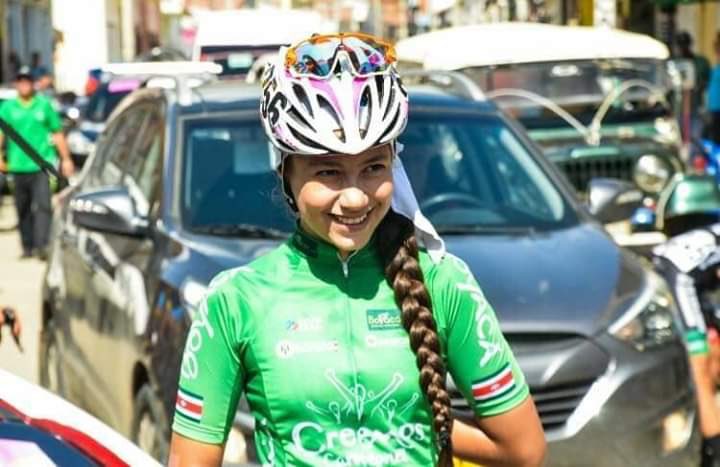 No es justo 😢 Con profundo dolor despedimos a la ciclista juvenil huilense Dana Valentina Méndez (Liga de Boyacá) tras ser arrollada en la vía entre Duitama y Paipa por la irresponsabilidad de un conductor. Lo siento en el alma. Acompañamos a su familia en este dolor.