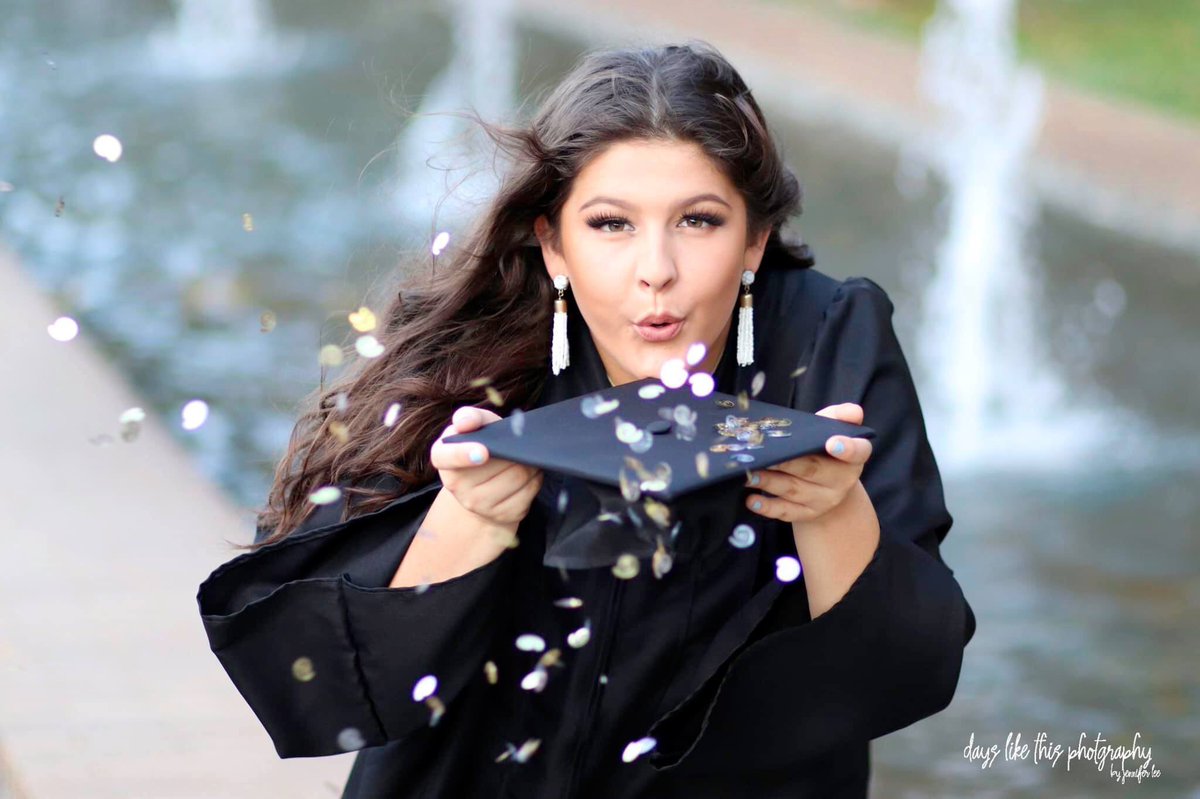 americusevans1's tweet image. senior sundayyy
#stressing #firstweekdone