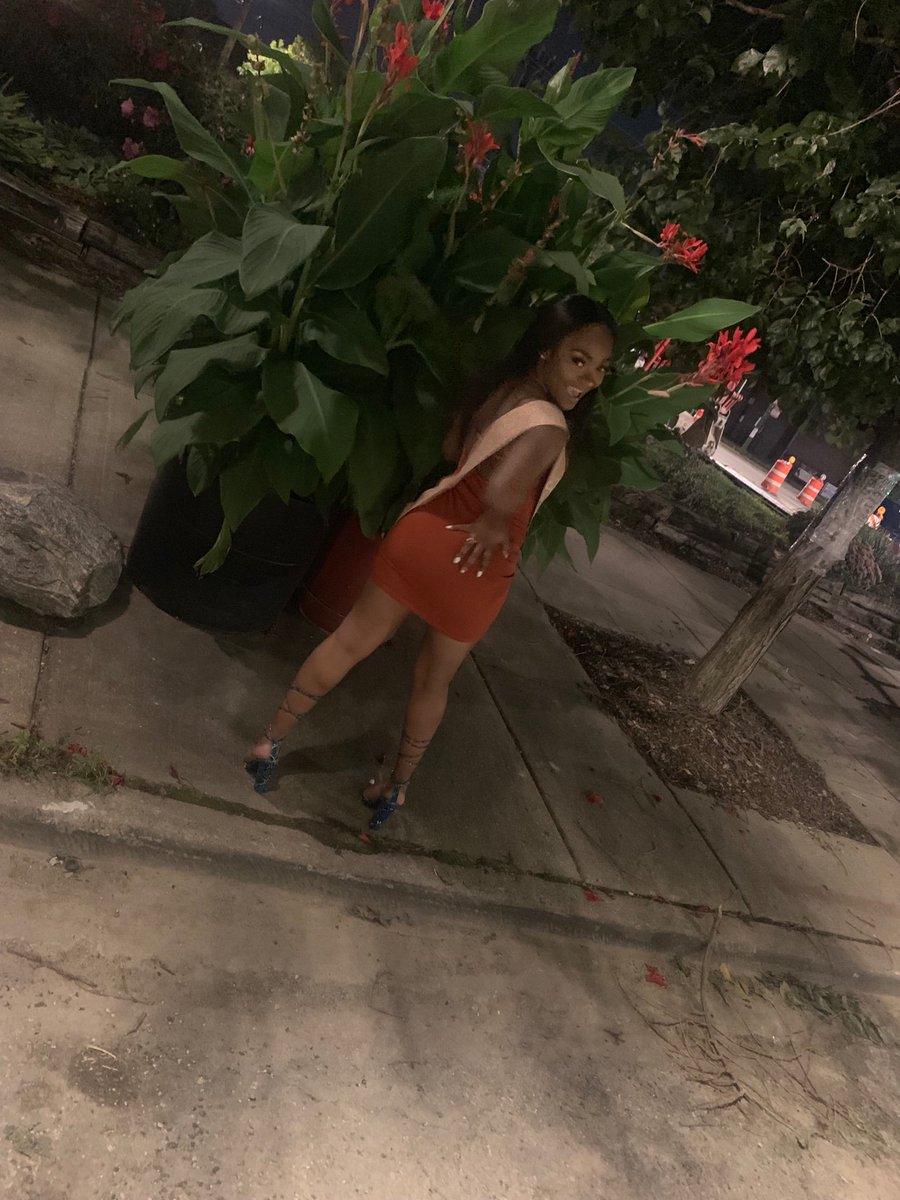 alexiskarlae_'s tweet photo. You bitches could NEVA😏✨🎉 
#HOWSHEONLY21 https://t.co/03AxNYYnqz