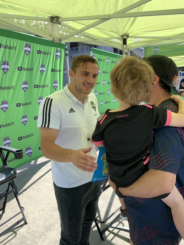 savage_hart's tweet photo. Such a fun day at the #AllianceCelebration Sawyer got to meet his favorite player @JmoSmooth13 and had an absolute blast. Thanks @soundersfc for another great event! #EBFG #FutureSounder #MLSFemale https://t.co/DRSYvPXcZ7