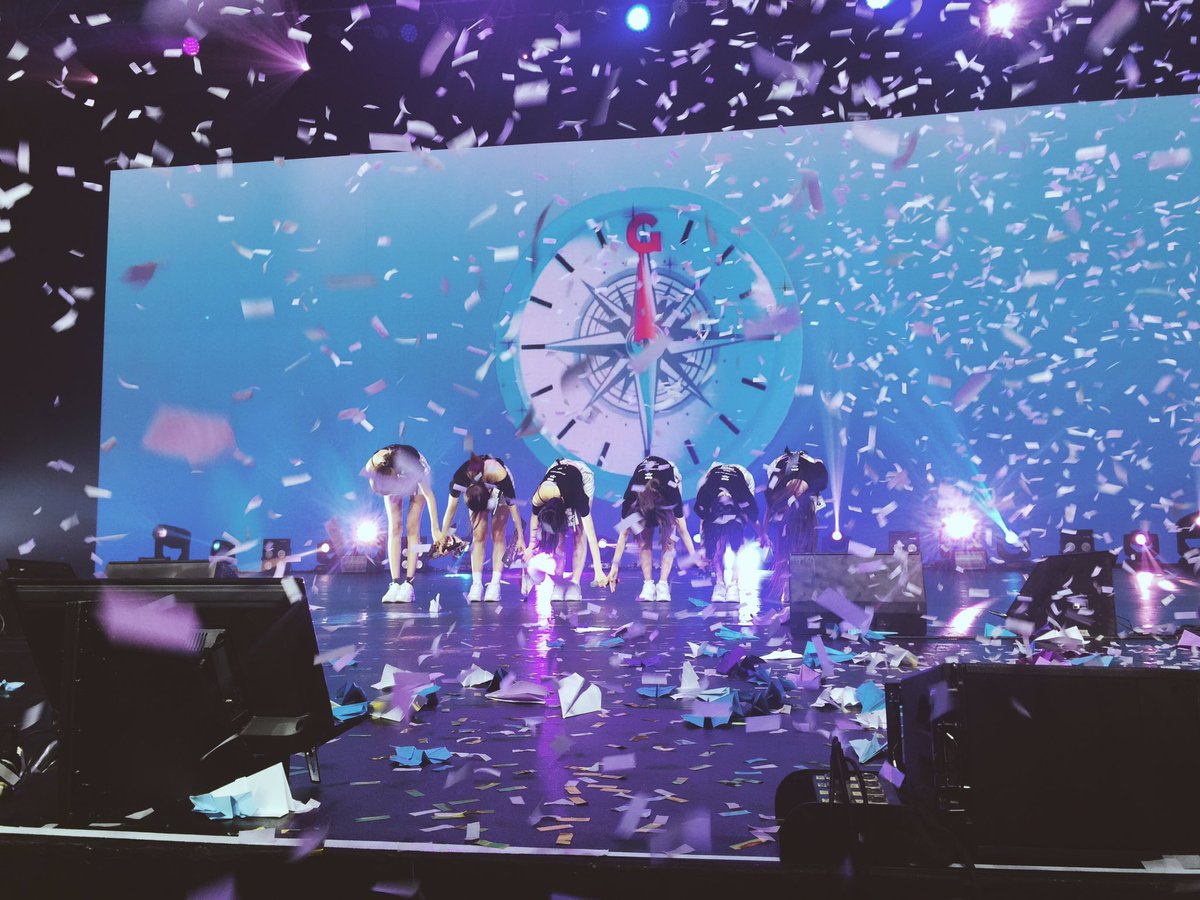 yeochinqu's tweet photo. Last night was so memorable! Here are photos I managed to get before the security blocked me 😉

#GoGoGFRIENDinMNL 
#GFRIEND #여자친구 https://t.co/tKkTtdk9Vs