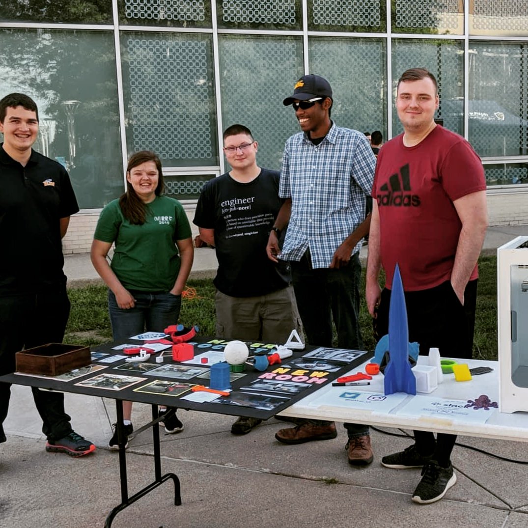 maker_ut's tweet photo. Thanks to everyone who visited us at new student convocation today! Good luck with classes tomorrow, we are looking forward to an awesome year! https://t.co/EomcwrKyB9