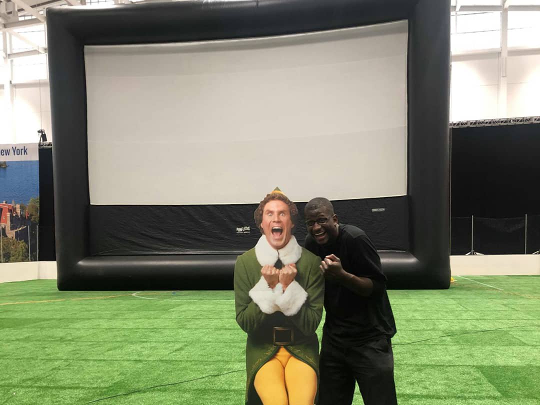 CNY_FunFlicks's tweet photo. "I just like to smile.. Smiling's my favorite.... "😁

Come watch Elf tonight at the @NYSFair in the Expo Center. We're starting soon!! 🍿🥤 https://t.co/wLLfecDaLt