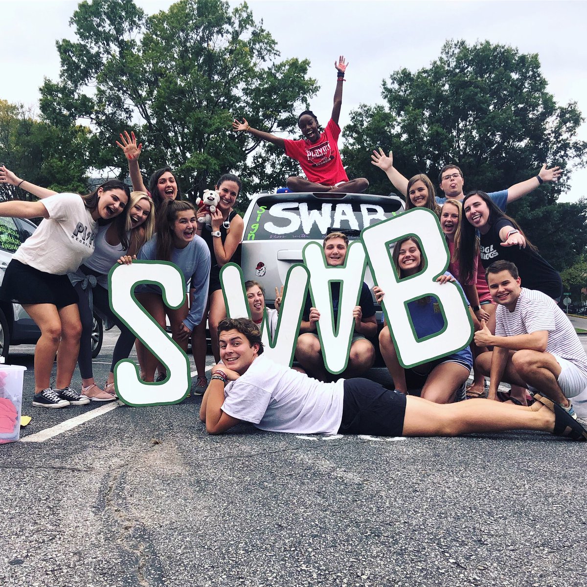 swabuga's tweet photo. It’s Sunday Funday! We had a blast painting cars today! Look out for the SWABmobile this week, and it might stop and give you a prize! Keep signing up for SWAB! https://t.co/V52CK2NZBa