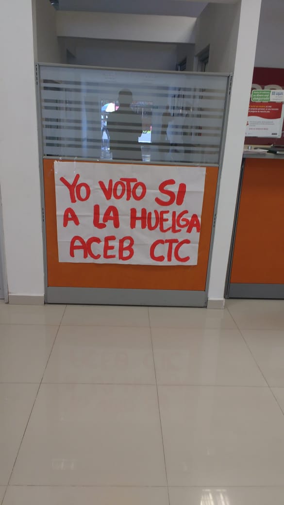 acebnacional's tweet photo. Obligados a trabajar hasta tarde todos los días, también los sábados, imposible rendir académicamente y les exige altas notas para condonarles modestos créditos de estudio y además niega salario justo, votaremos #MañanaSeVotaHuelgaEnBancamia @uniamericas @acebnacional https://t.co/OzDQRTksJB