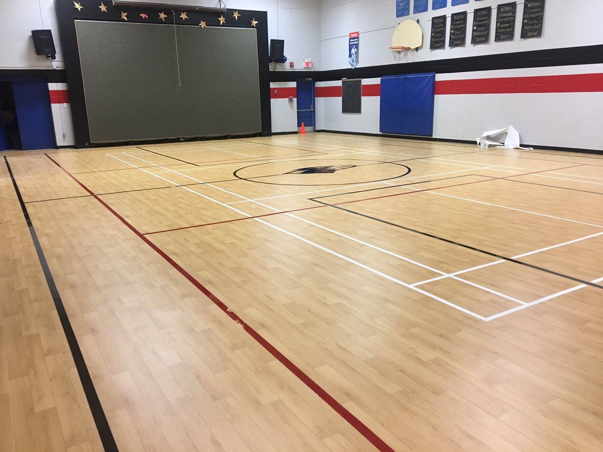 JodyKitson's tweet photo. Loving Rockwood’s new gym floor and paint! https://t.co/g9dh7XWMOe