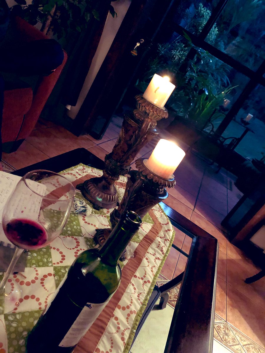 LaNegraCR's tweet image. #modorelax 🍷