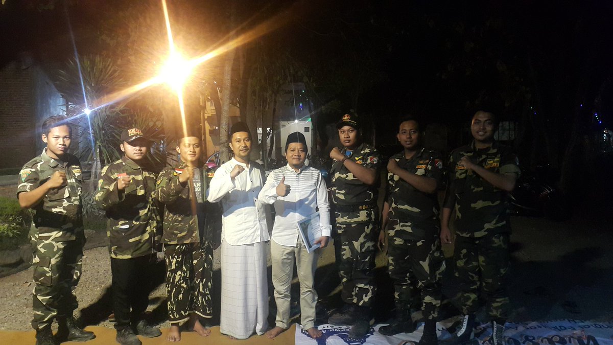 AffandiFatah's tweet photo. Fokus menebar kebaikan dan berjuang di jalan Allah...
Jaga kedaulatan NKRI
#BanserUntukNegeri
#BanserUntukNegeri
#BanserUntukNegeri https://t.co/rZ9Im5lXgo