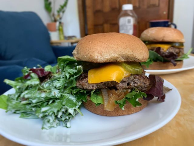 FoodIntended's tweet photo. Lazy dinner plans don’t necessarily mean tasteless and uncarmelized! Expecting Smash Burger to knock on my door for the recipe any second now. #datenight #burger #homecooked #burger #notaofastfood #cheddar #carmelized #smashed #nomnom #foodies #foodlover #followthefood #EEEE… https://t.co/jABESEP9VY
