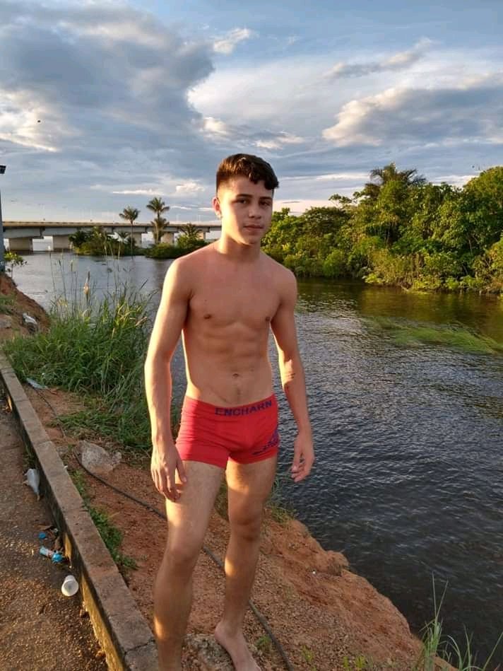 TonyStarky2's tweet photo. Mikael o Hetéro dos sonhos🔞🧜‍♂️algúm dia ainda sai um nudes dele.😺💥 https://t.co/uuxqBKT4oN