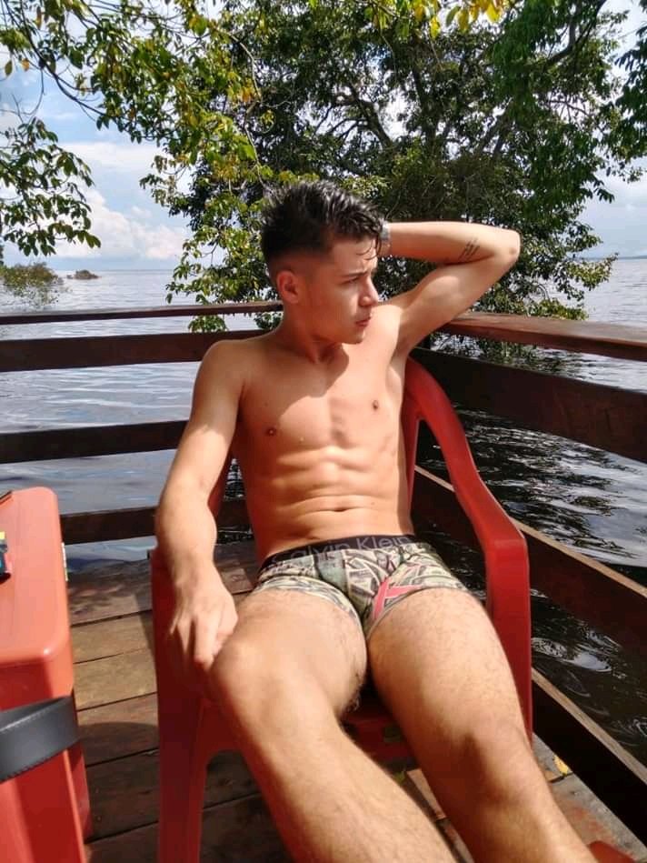 TonyStarky2's tweet photo. Mikael o Hetéro dos sonhos🔞🧜‍♂️algúm dia ainda sai um nudes dele.😺💥 https://t.co/uuxqBKT4oN