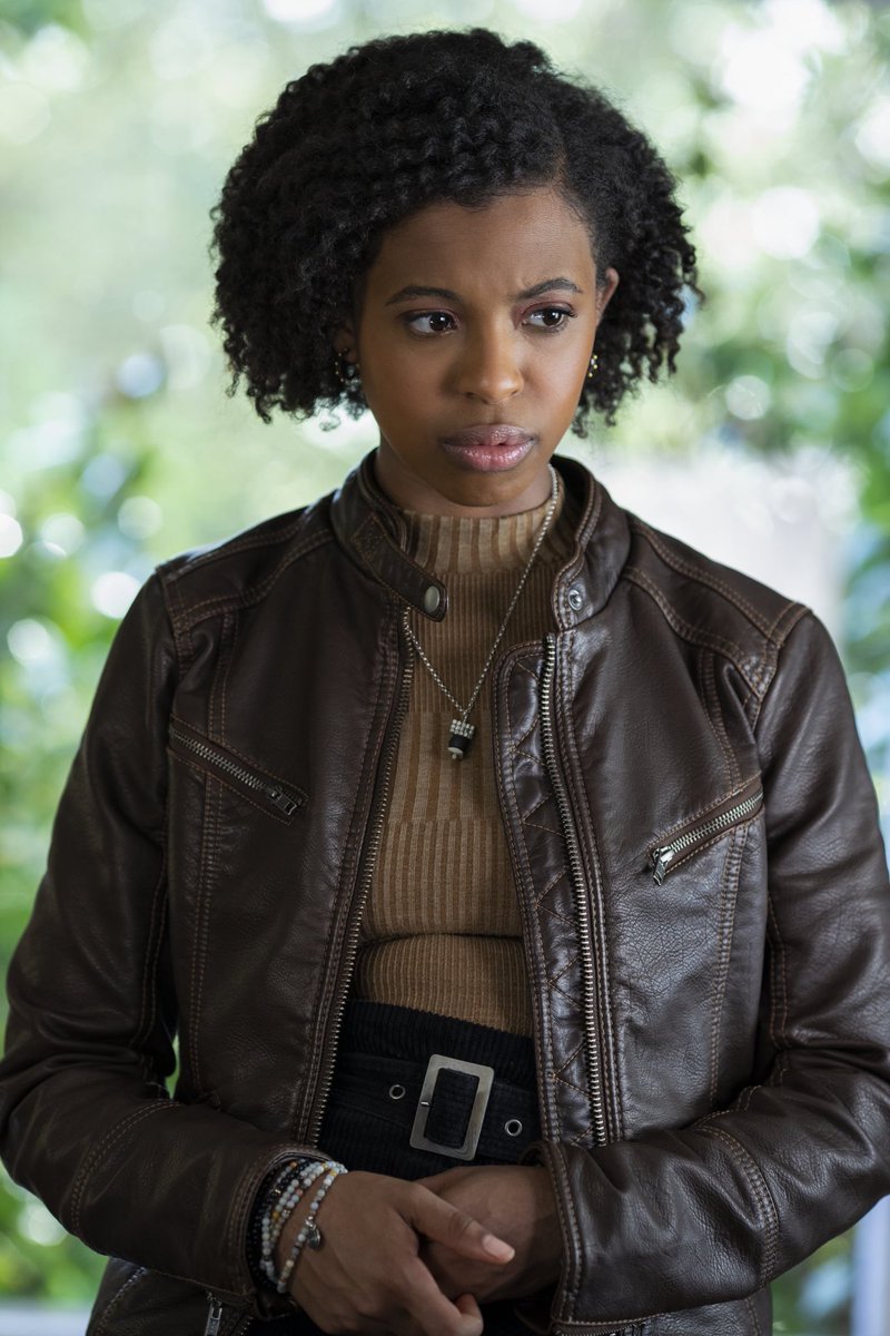 iDont_Chase's tweet photo. We can all agree nobody likes her! #13reasonswhys3 https://t.co/Z3P31z28z1